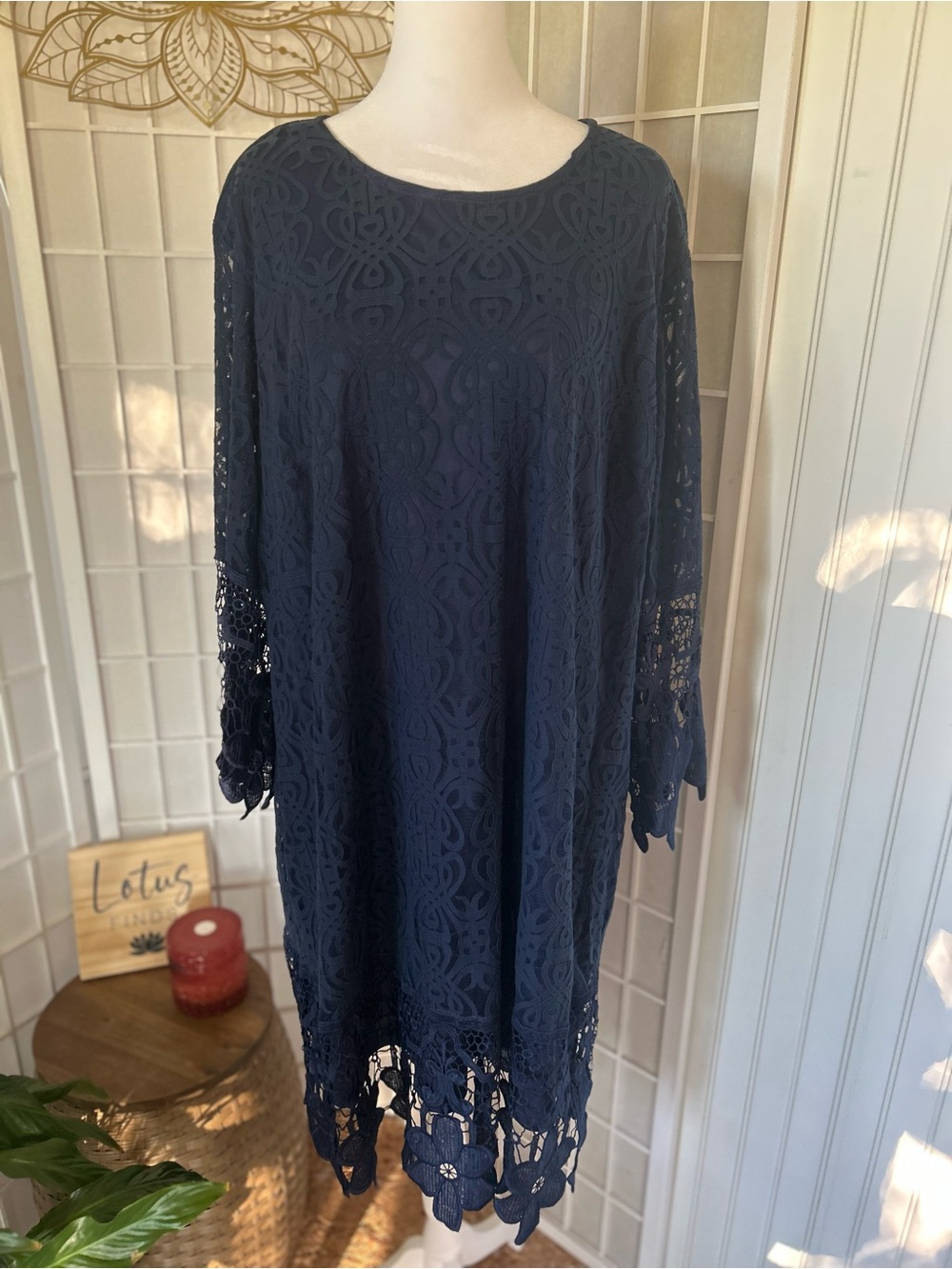 NWT Avenue 22/24 Navy Lace Floral-Trim Dress